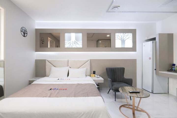Room 16 of 69