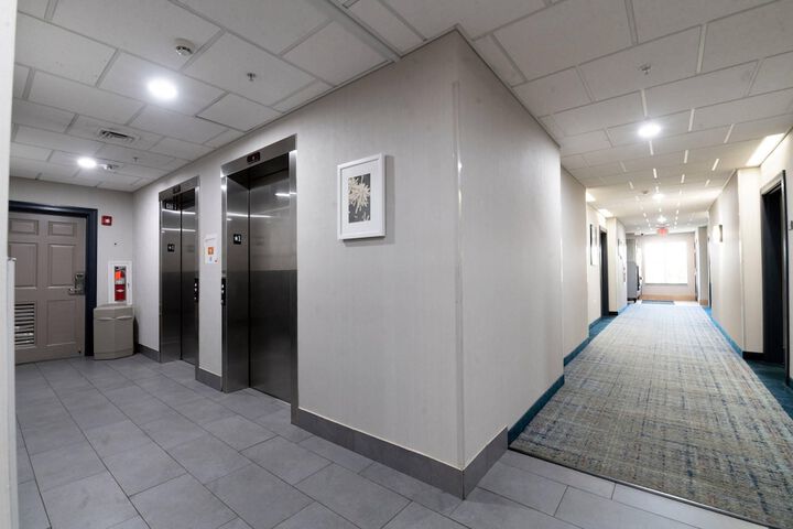 Entrance & Lobby
