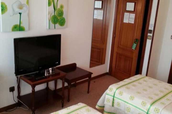 Room 22 of 43