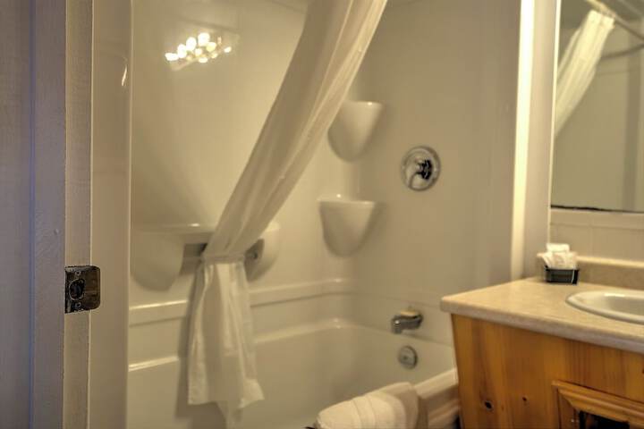 Room 27 of 54