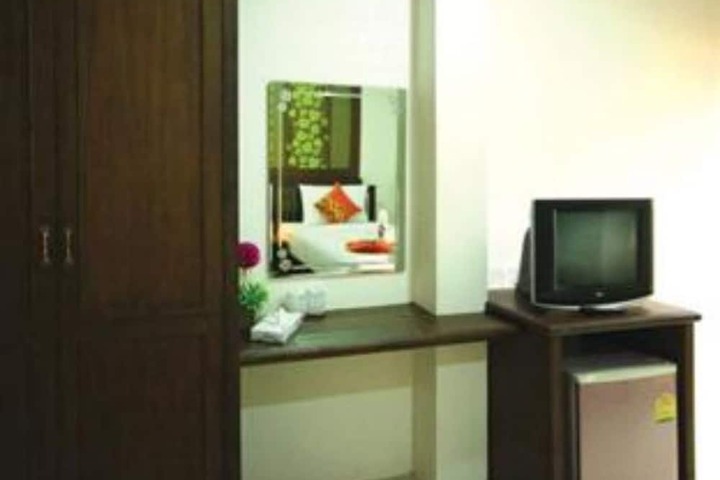 Room 15 of 21