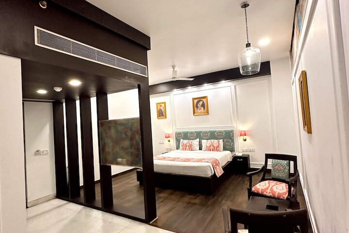 Room 21 of 49