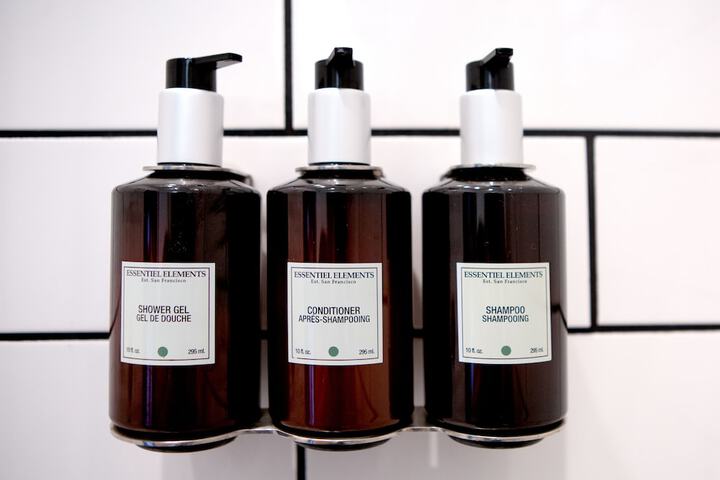 Bathroom amenities