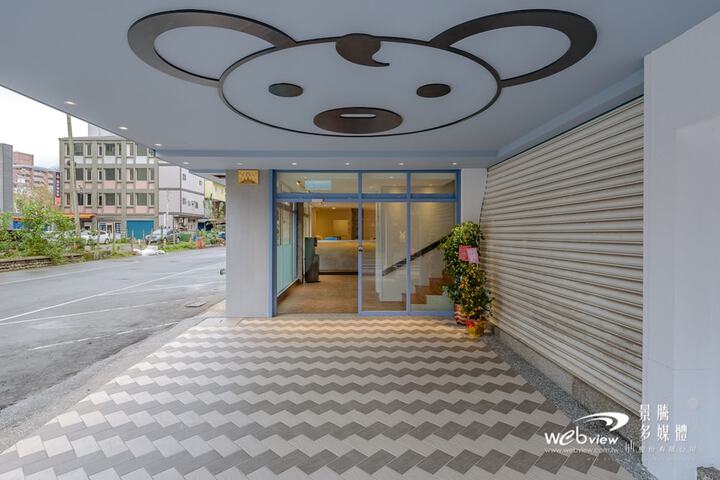 Hotel 4 of 88