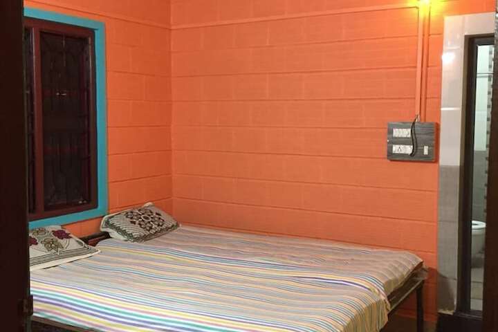 Room 13 of 81