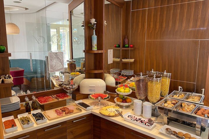 Breakfast/Coffee Service 37 of 41