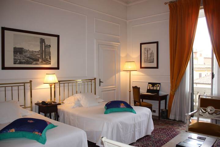 Room 48 of 150