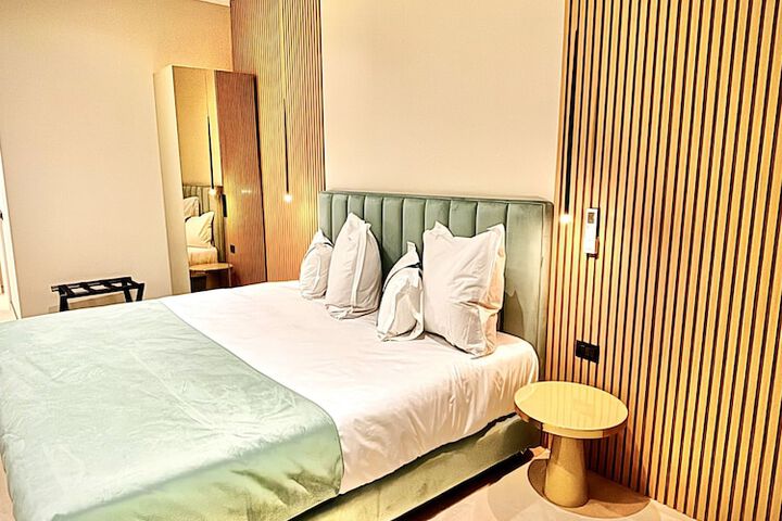 Room 10 of 79