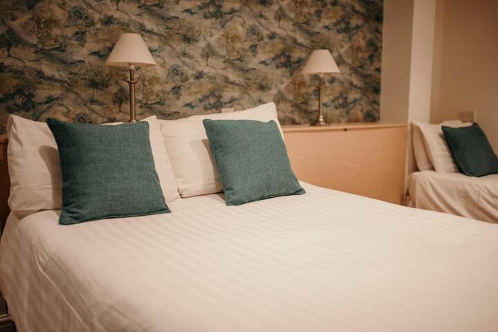 Room 6 of 36