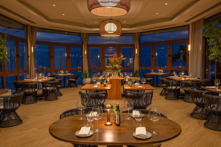 Dining 120 of 152