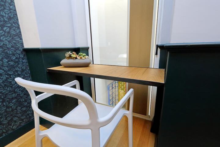 Room 12 of 35
