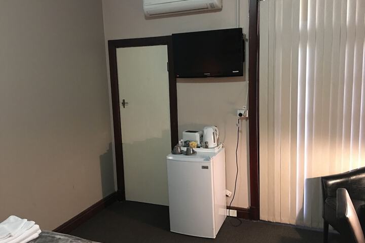 Room 14 of 25