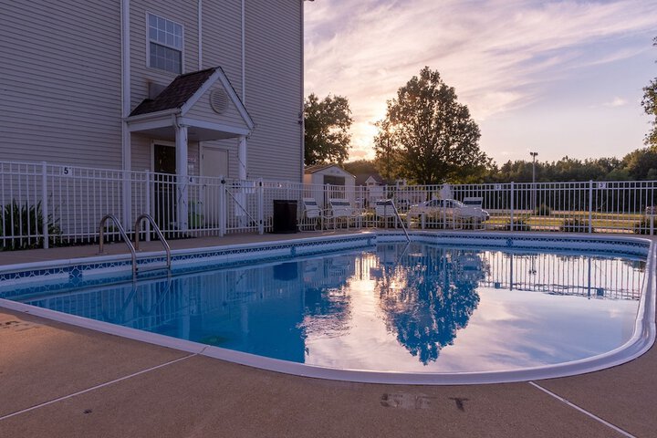 Pool 23 of 43