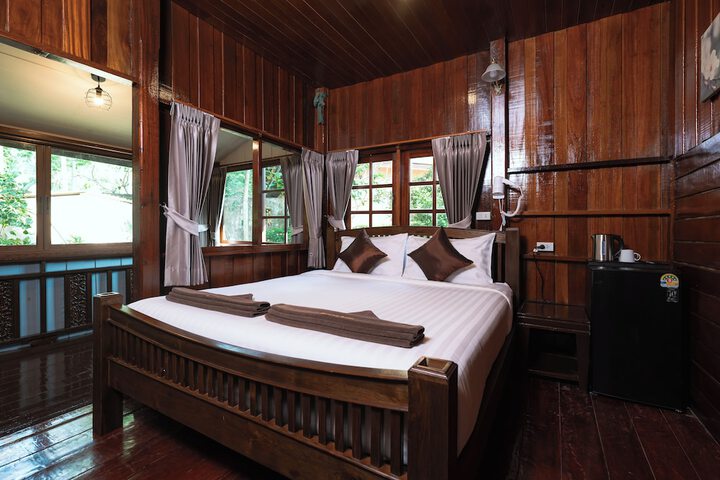Room 17 of 47