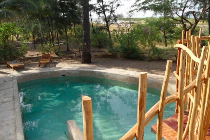 Pool 12 of 62