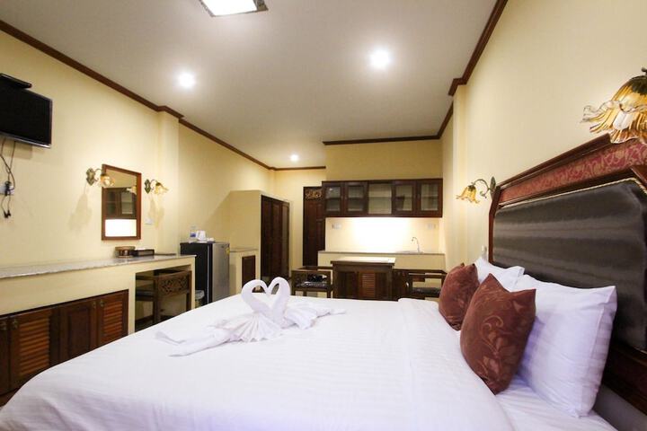 Room 6 of 51