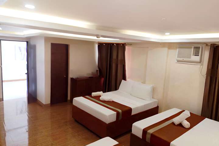 Room 3 of 48