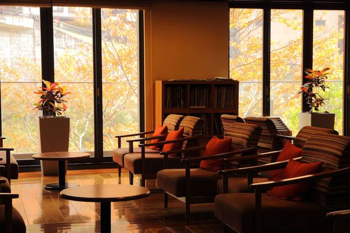 Guest Lobby