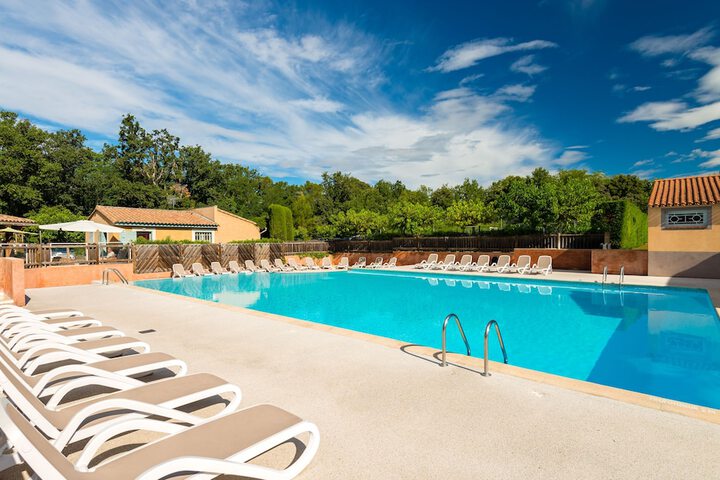 Hotel with Pool