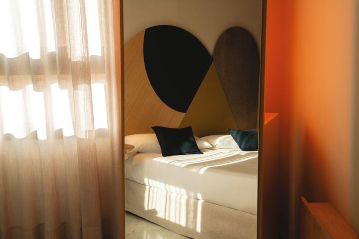 Room 76 of 265