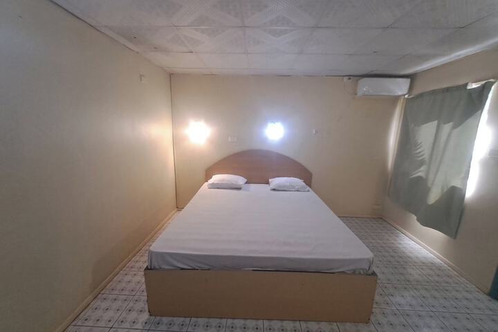 Room 6 of 24