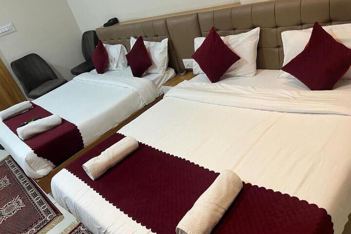 Room 8 of 43
