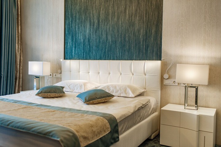 Room 9 of 64