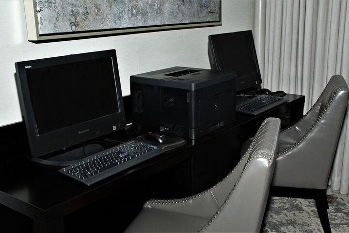 Business Center 11 of 21