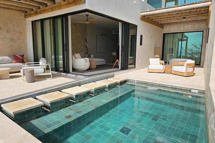 Pool 70 of 138