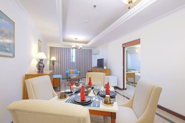 Room 8 of 23