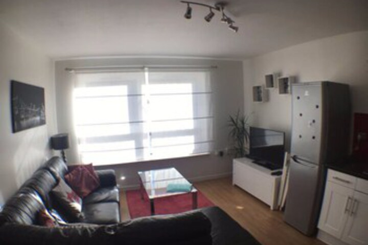 Room 7 of 12