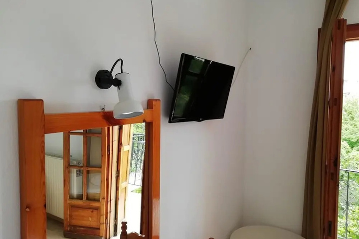 Room 2 of 13