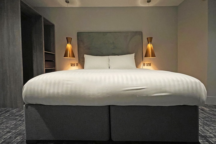 Room 4 of 23