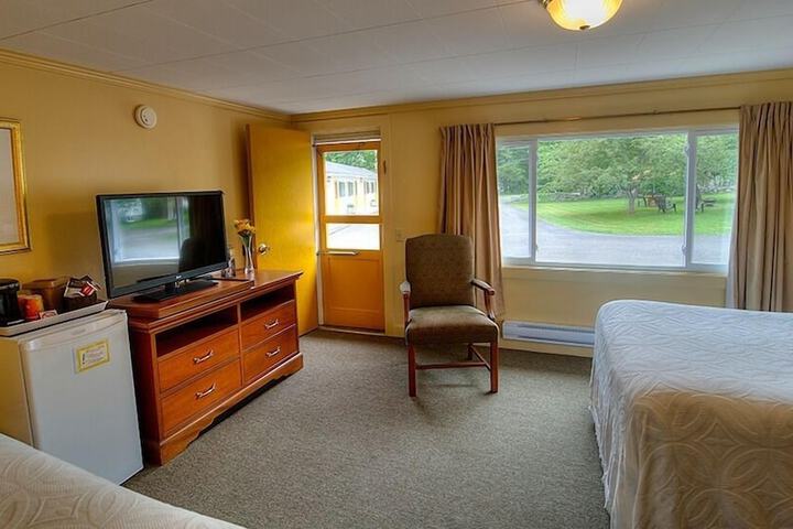 Room 12 of 32