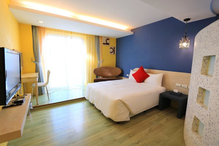 Room 8 of 26