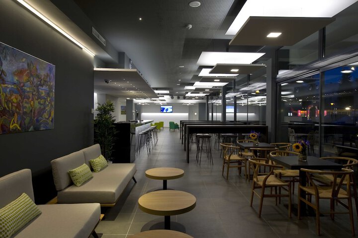Dining 50 of 62