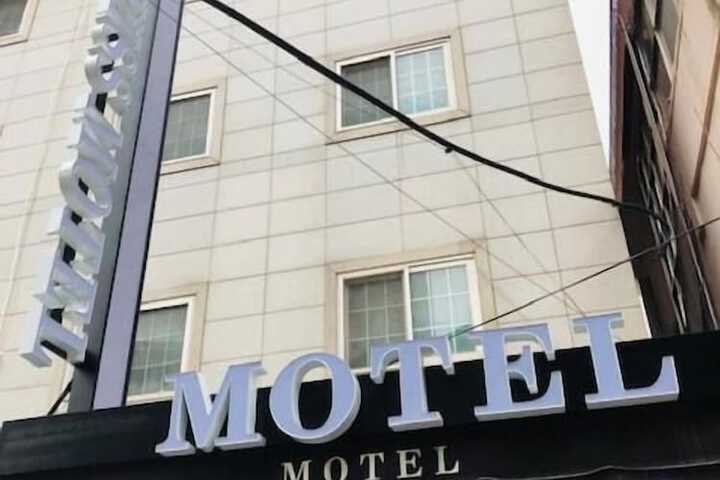 Hotel 33 of 34