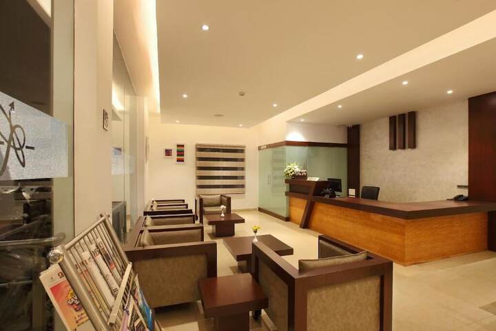 Hotel Interior 6 of 31