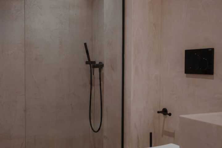 Room 72 of 87