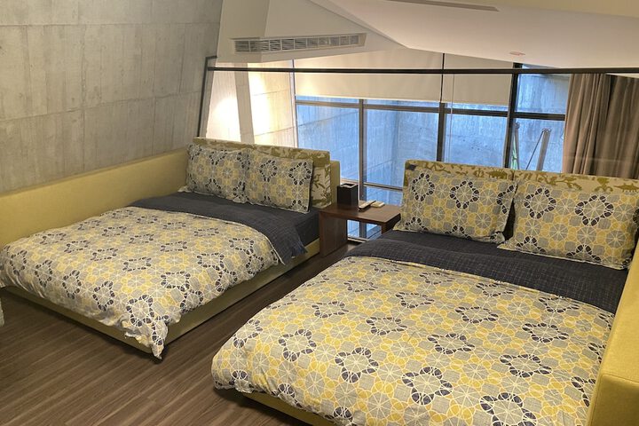 Room 6 of 47