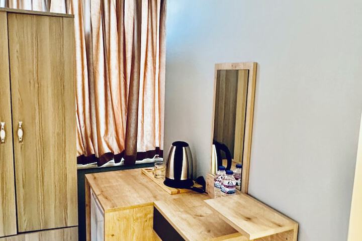 Room 12 of 32