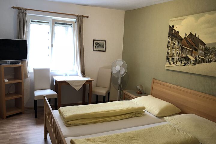 Room 21 of 24