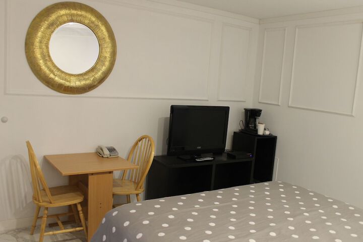 Room 12 of 29