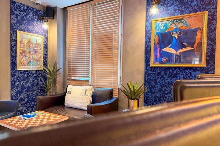 Lounge 90 of 125