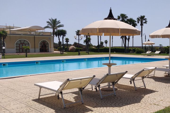 Pool Hotel