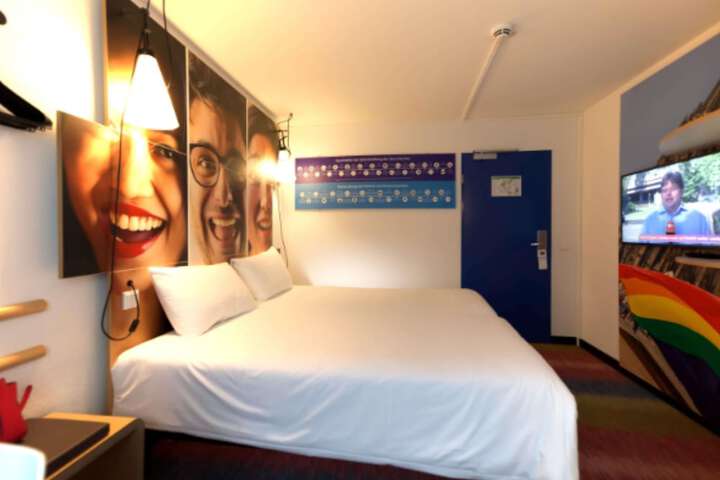 Room 16 of 69