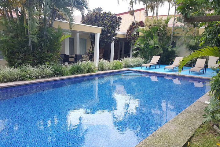 Pool 31 of 39