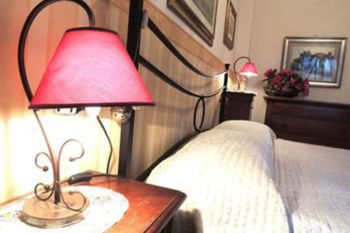 Room 17 of 48