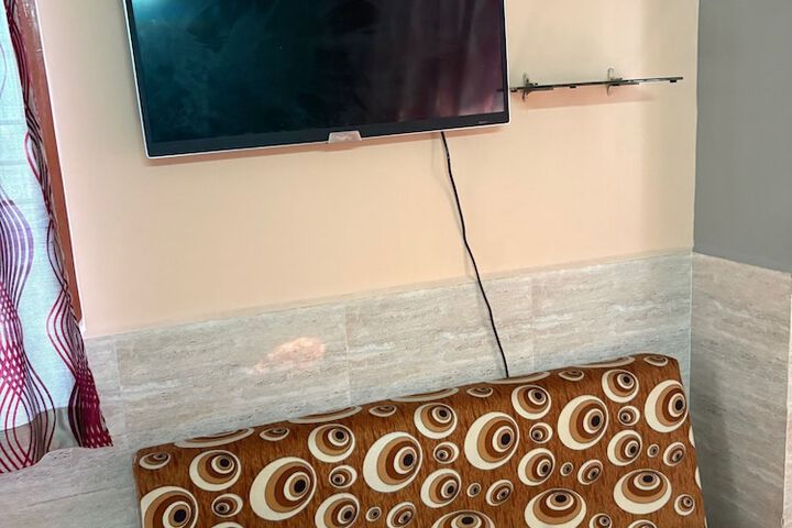 Room 5 of 15