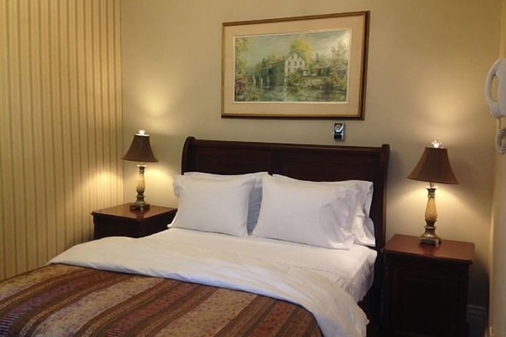 Room 30 of 148